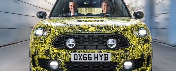MINI plug-in hybrid (01)