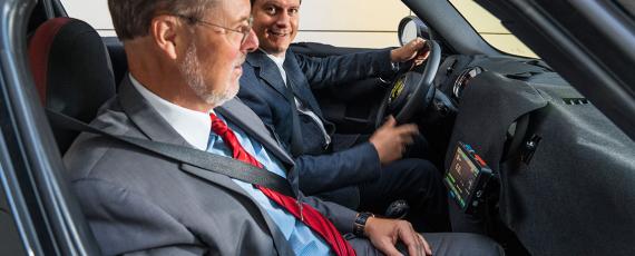 MINI plug-in hybrid (02)