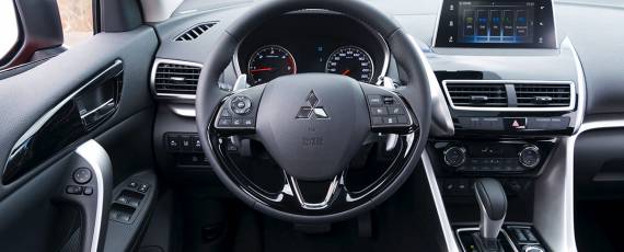 Mitsubishi Eclipse Cross (04)