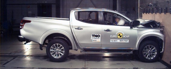 Noul Mitsubishi L200 - test Euro NCAP