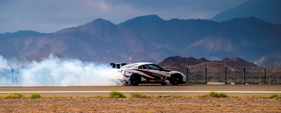 Nissan GT-R - record mondial la drift (02)