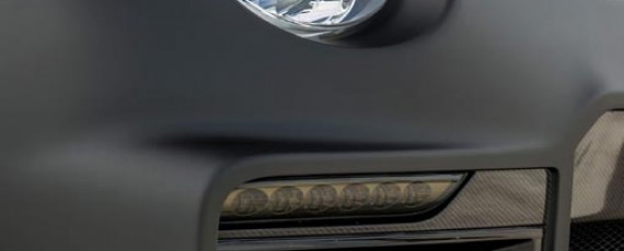 Nissan Juke-R 2.0 (09)