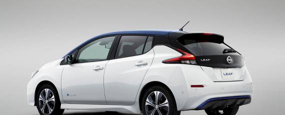 Nissan LEAF 2018 (04)