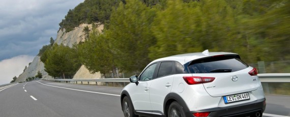 Noua Mazda CX-3 2015 (04)