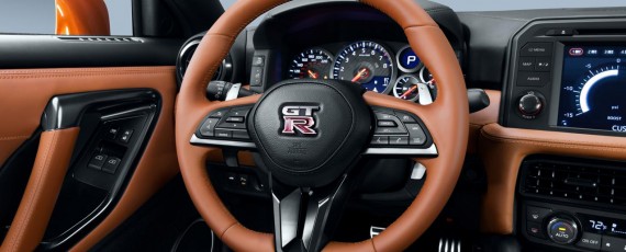 Noul Nissan GT-R 2017 (14)