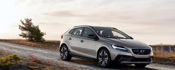 Noul Volvo V40 Cross Country facelift - 2017 (01)