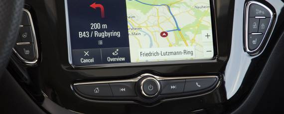 Opel Corsa - Navi 4.0 IntelliLink (01)