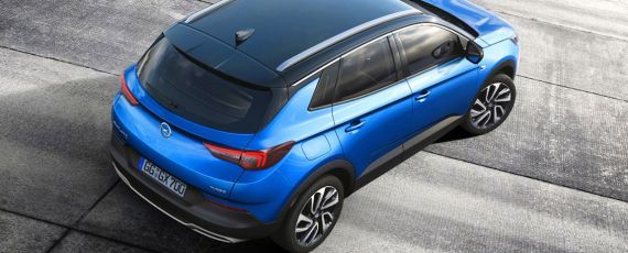 Opel Grandland X (03)