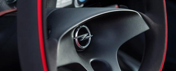 Conceptul Opel GT - interior (06)