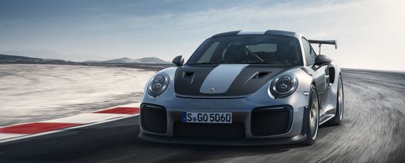 Porsche 911 GT2 RS (01)