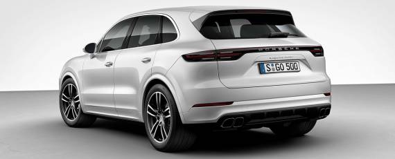 Porsche Cayenne Turbo 2018 (06)