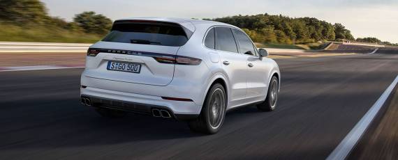 Porsche Cayenne Turbo 2018 (04)