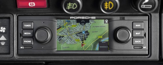 Mediaplayer pentru clasicele Porsche 911 (01)