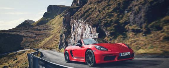 Noul Porsche 718 Boxster T