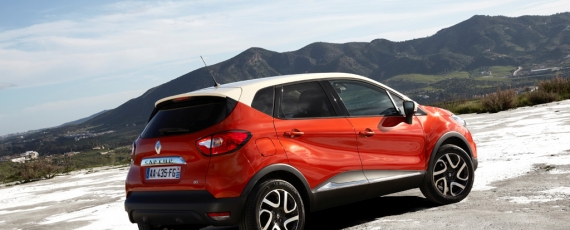 Renault Captur - spate