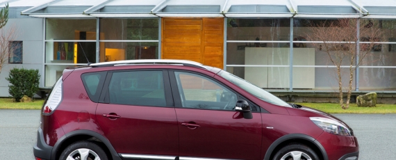 Renault Scenic XMOD - lateral
