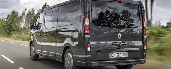 Renault Trafic SpaceClass (02)