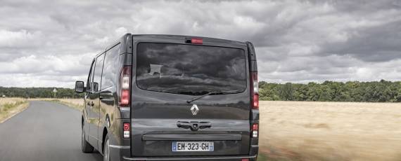 Renault Trafic SpaceClass (03)