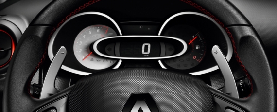 Renaultsport Clio 200 Turbo - volanul şi ceasurile de bord