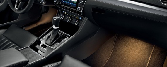 Noua SKODA Superb - sistem audio CANTON (2)