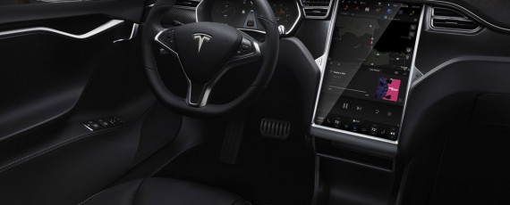Tesla Model S (07)