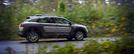 Test Drive Citroen C4 Cactus (01)