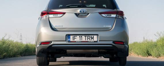 Test Toyota Auris Hybrid Black Edition (03)