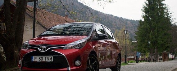 Test Drive Toyota Yaris Bi-Tone Edition (01)