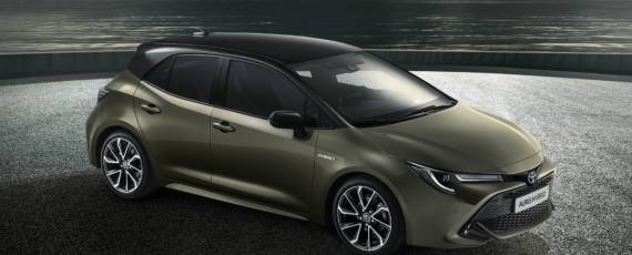 Toyota Auris 2018 (01)