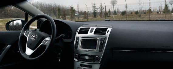 Toyota Avensis - interior