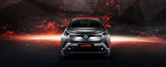 Toyota C-HR Hy-Power (04)