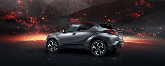 Toyota C-HR Hy-Power (03)