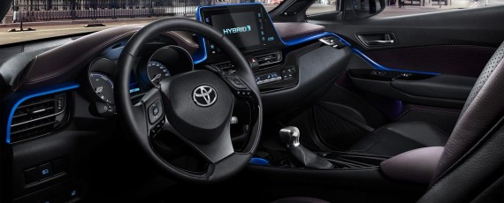 Toyota C-HR - interior (07)