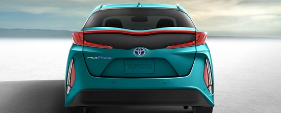 Noua Toyota Prius plug-in hybrid (04)