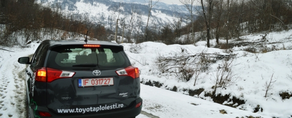 Noua Toyota RAV4 2013 - spate