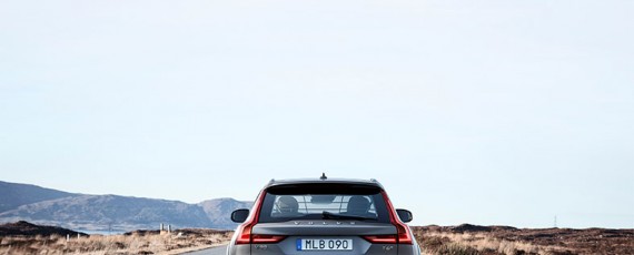 Volvo V90 Cross Country (09)