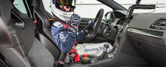VW Golf GTI Clubsport S - record Nurburgring (07)