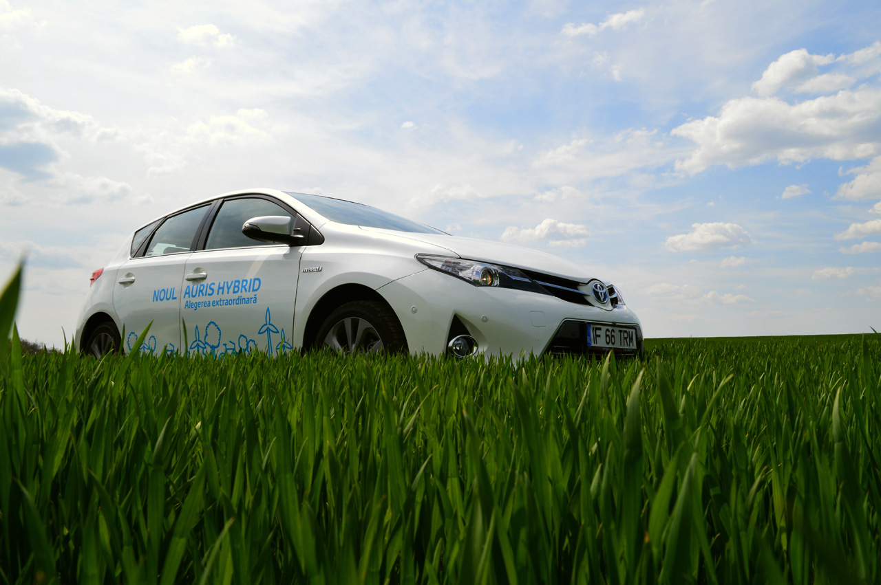 Noua Toyota Auris Hybrid - eco