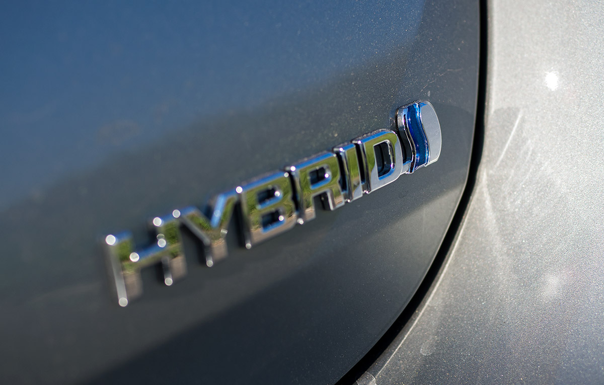 Test Drive Toyota Auris Hybrid Black Edition (09)