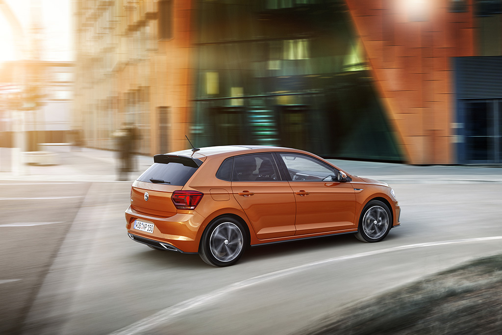 Modish Bot Huddle Volkswagen Polo a ajuns la cea de-a șasea generație. Iată toate detaliile sale esențiale! | Auto TestDrive Modish Bot Huddle Volkswagen Polo a ajuns la cea de-a șasea generație. Iată toate detaliile sale esențiale! | Auto TestDrive
