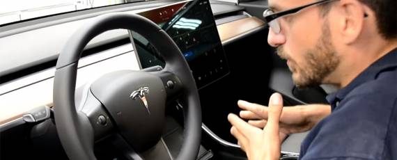 Tesla Model 3 - video detalii