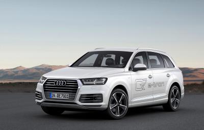 Noul Audi Q7 e-tron quattro