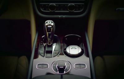 Bentley Bentayga interior