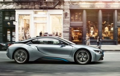 Noul BMW i8