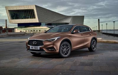 Infiniti Q30