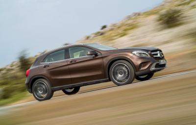 Noul Mercedes-Benz GLA