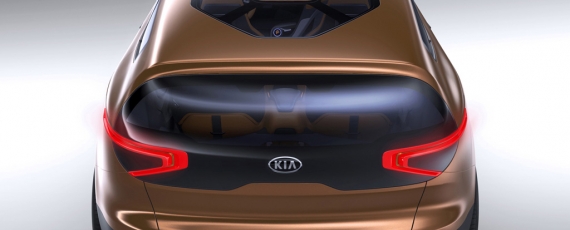 KIA Cross GT - spate