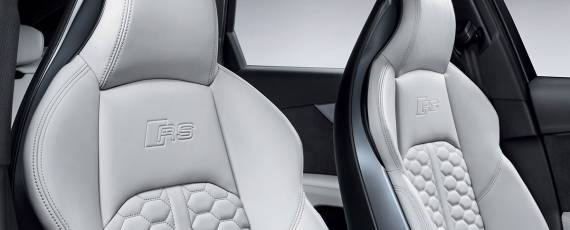 Audi RS 4 Avant 2018 (16)