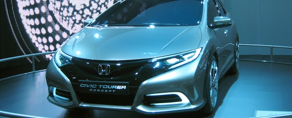 Honda Civic Tourer - fata