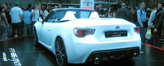 Toyota FT 86 - spate